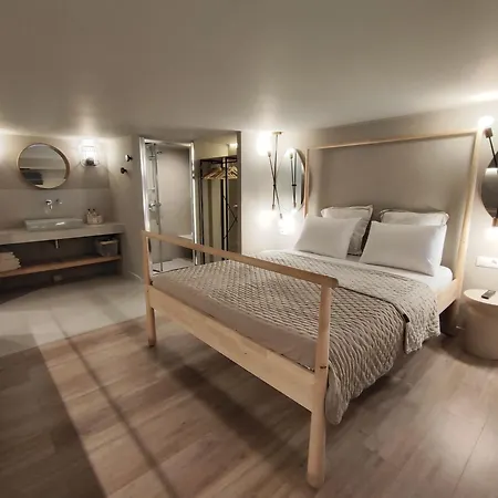 Loft 181 By Oikies *